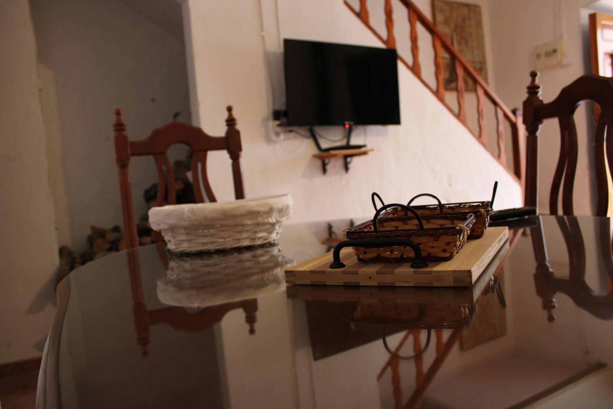 Villa Robles Santisteban del Puerto Luaran gambar